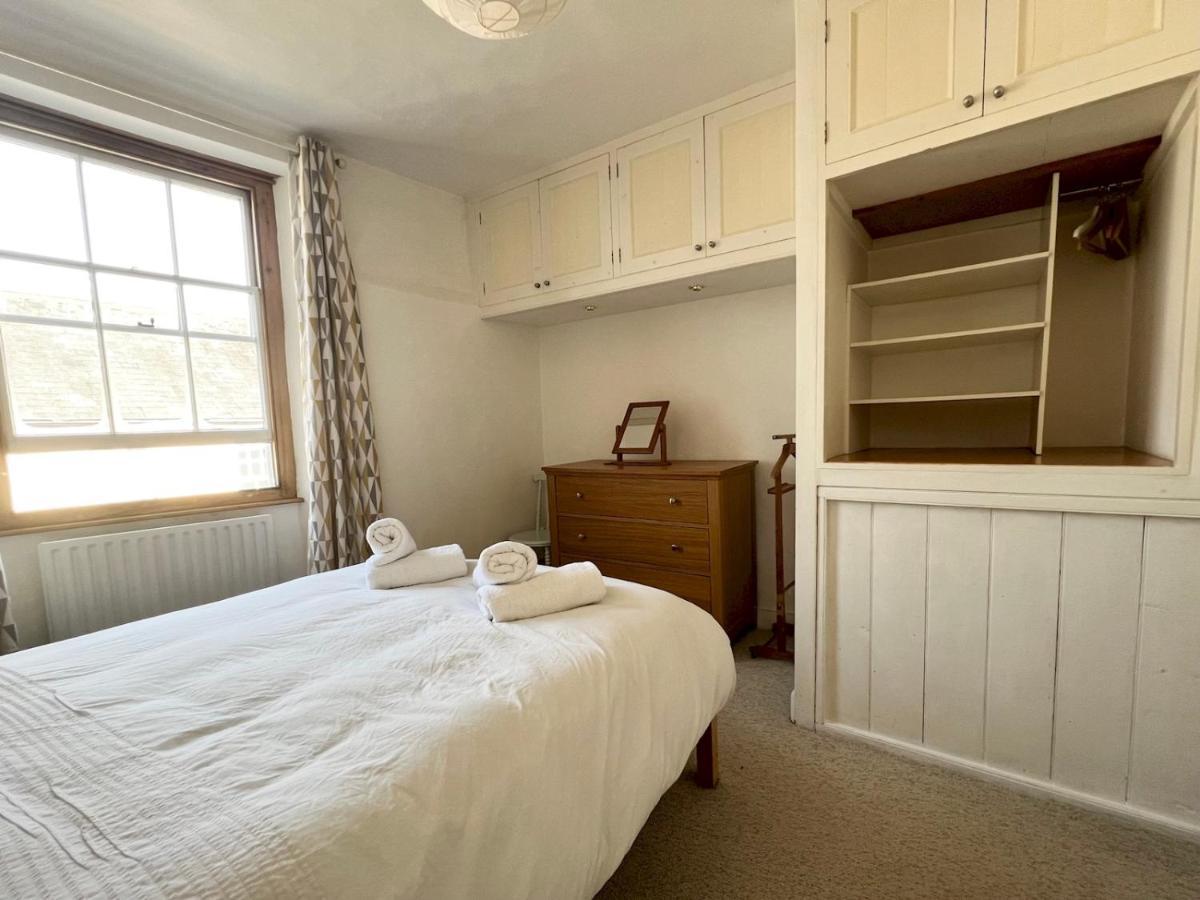 Pass The Keys 64 Church Street Characterful 2-Bed Cottage In The Heart Of Town 金斯布里奇 外观 照片