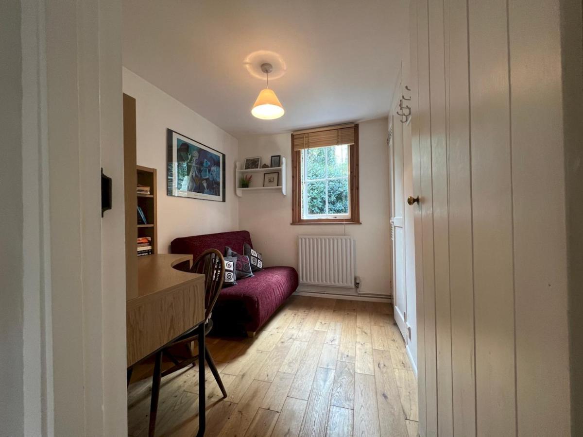 Pass The Keys 64 Church Street Characterful 2-Bed Cottage In The Heart Of Town 金斯布里奇 外观 照片